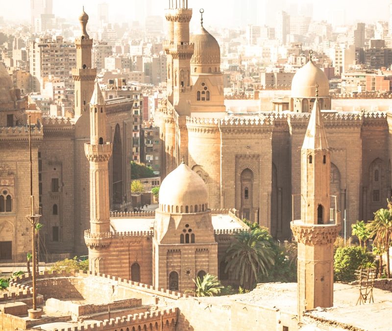 Masjid Al-Husain Kairo: Menelusuri Jejak Spiritual di Jantung Peradaban Islam