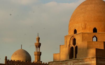 Jejak Islam di Kairo: Dari Masjid Al-Azhar hingga Khan el-Khalili